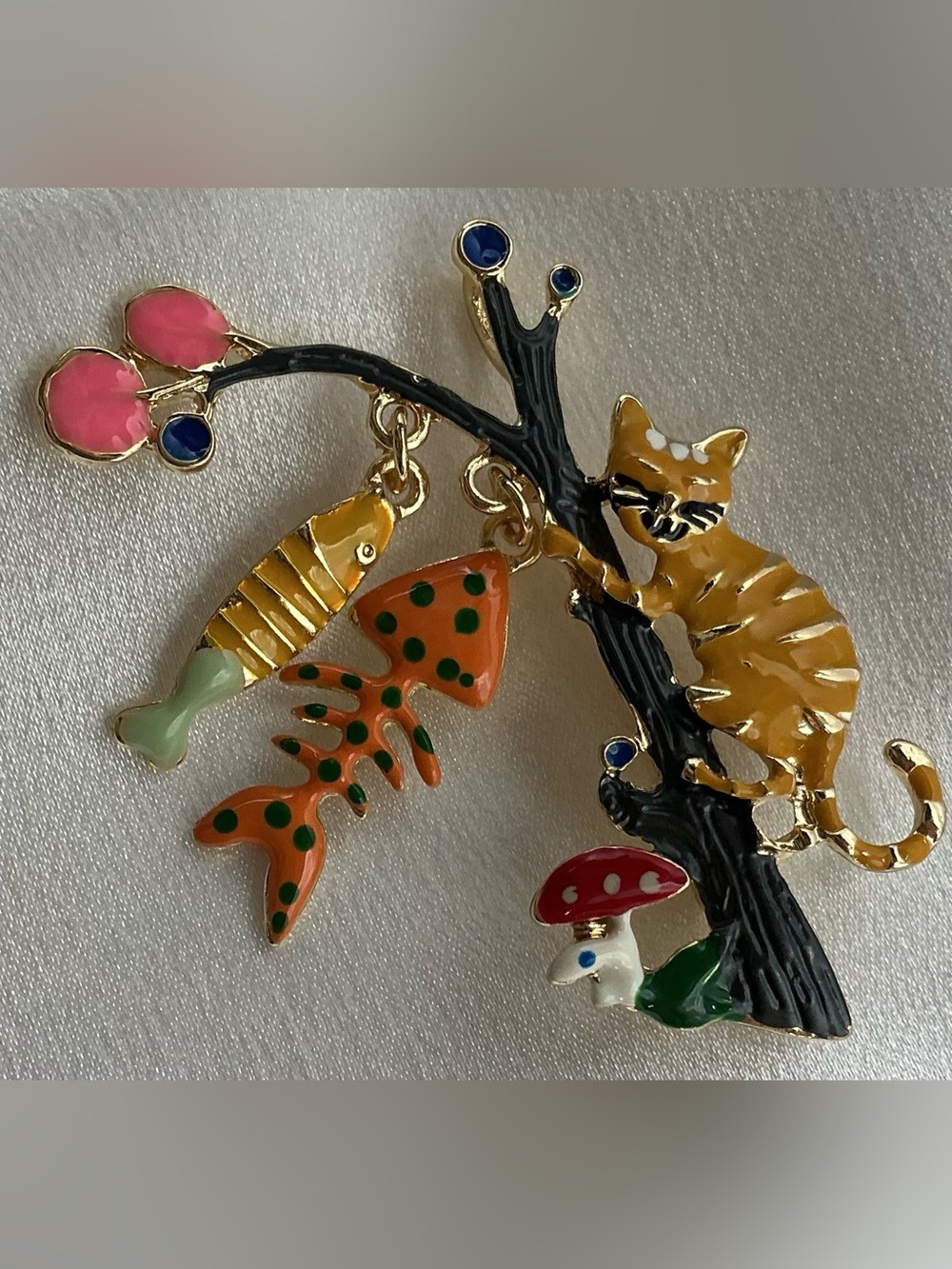 MULTI COLOR ENAMEL CAT CLIMBING TREE WITH ARTICULATED FISH CHARMS BROOCH NWOT